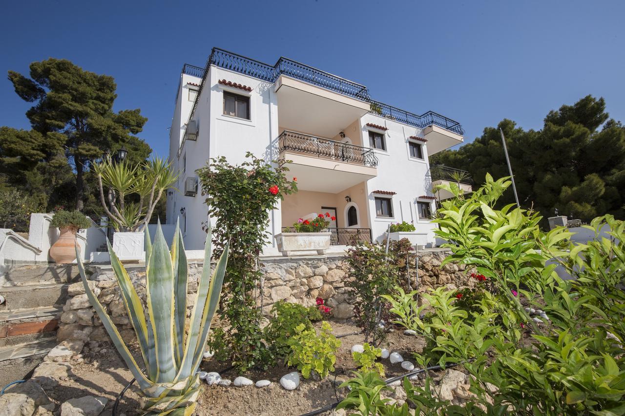 Pefkides Aegina Boutique Apartments Agia Marina  Exterior photo